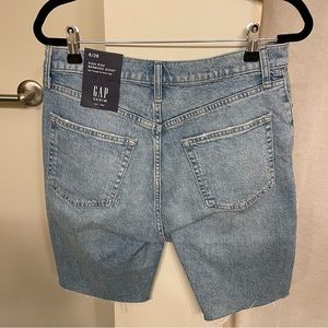GAP High Rise Bermuda Short, Light Wash